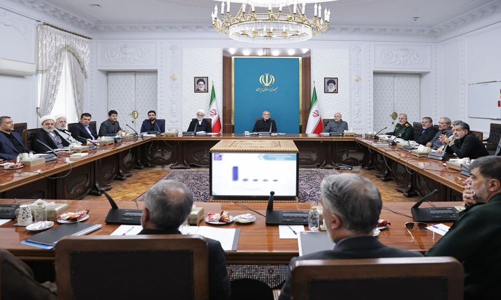 تاکید پزشکیان برحل مشکلات حوزه اقتصاد دیجیتال/ لزوم بازنگری در صیانت فیزیکی از داده‌ها