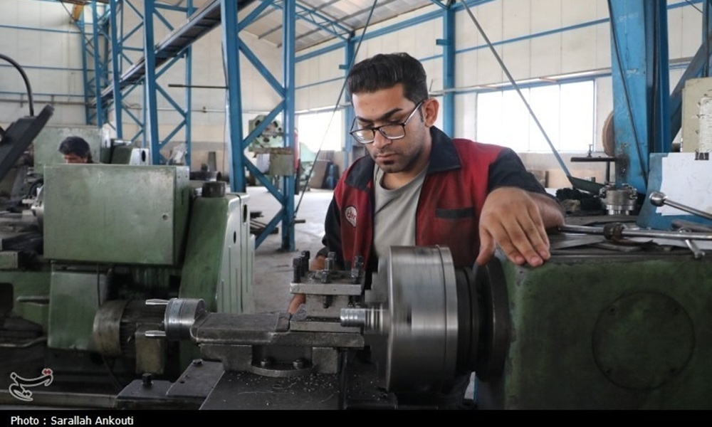 تورم و رکود؛ دو چالش بزرگ صنعت ایران