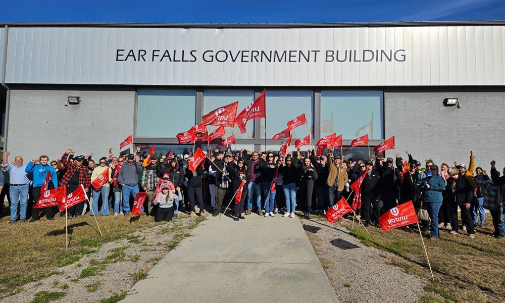 Ear Falls Rallies to Protect Forestry Jobs